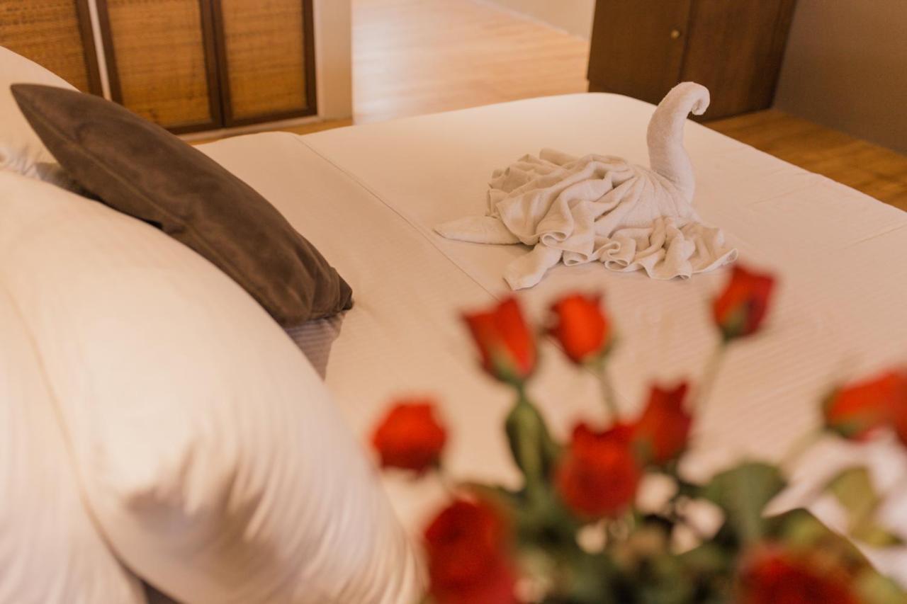 Kingsley'S Hotel And Gastro Pub Mabalacat Ngoại thất bức ảnh