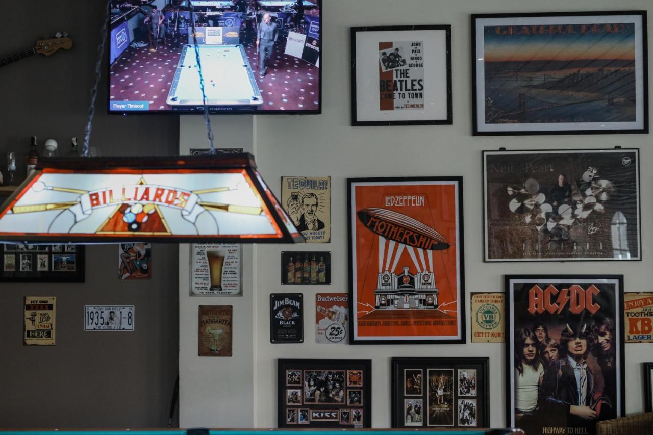 Kingsley'S Hotel And Gastro Pub Mabalacat Ngoại thất bức ảnh