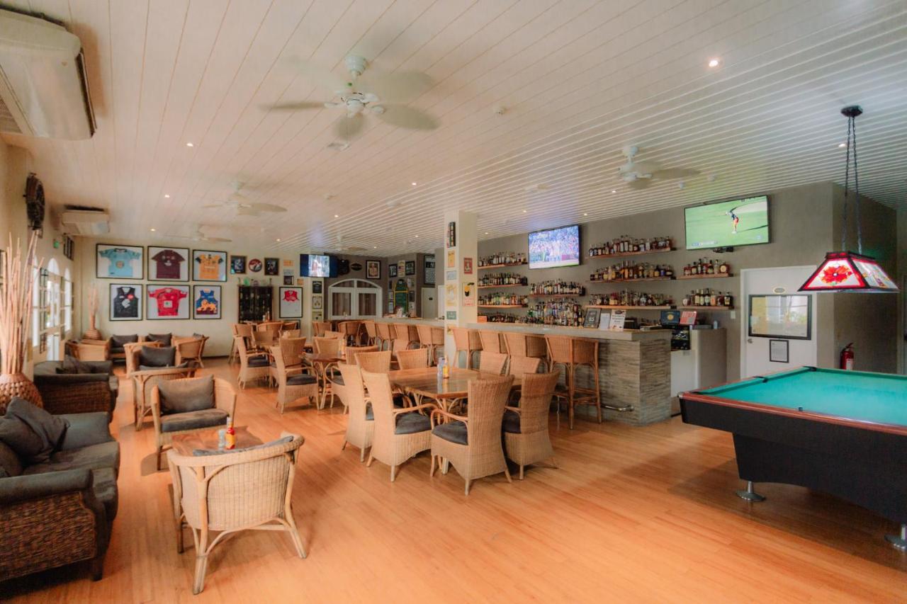 Kingsley'S Hotel And Gastro Pub Mabalacat Ngoại thất bức ảnh